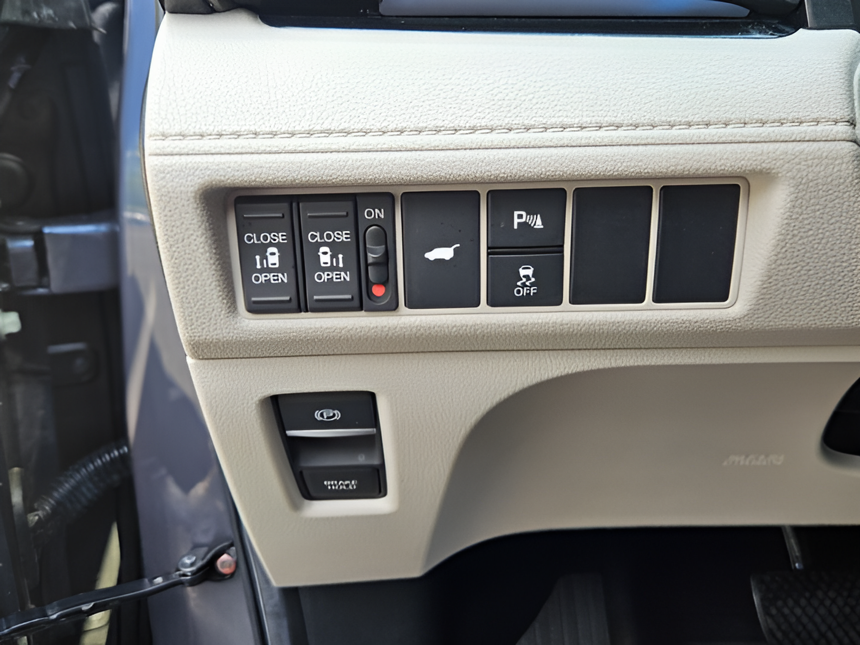 Used 2025 Honda Odyssey Elite image 16
