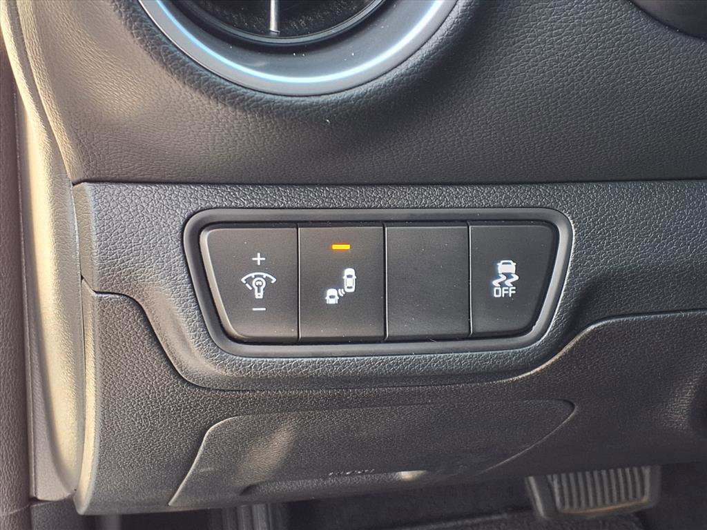 Used 2024 Kia Forte LXS w/ LXS Technology Package FWD image 6