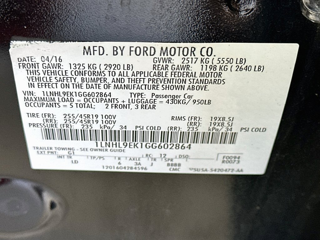 Used 2016 Lincoln MKS AWD image 35