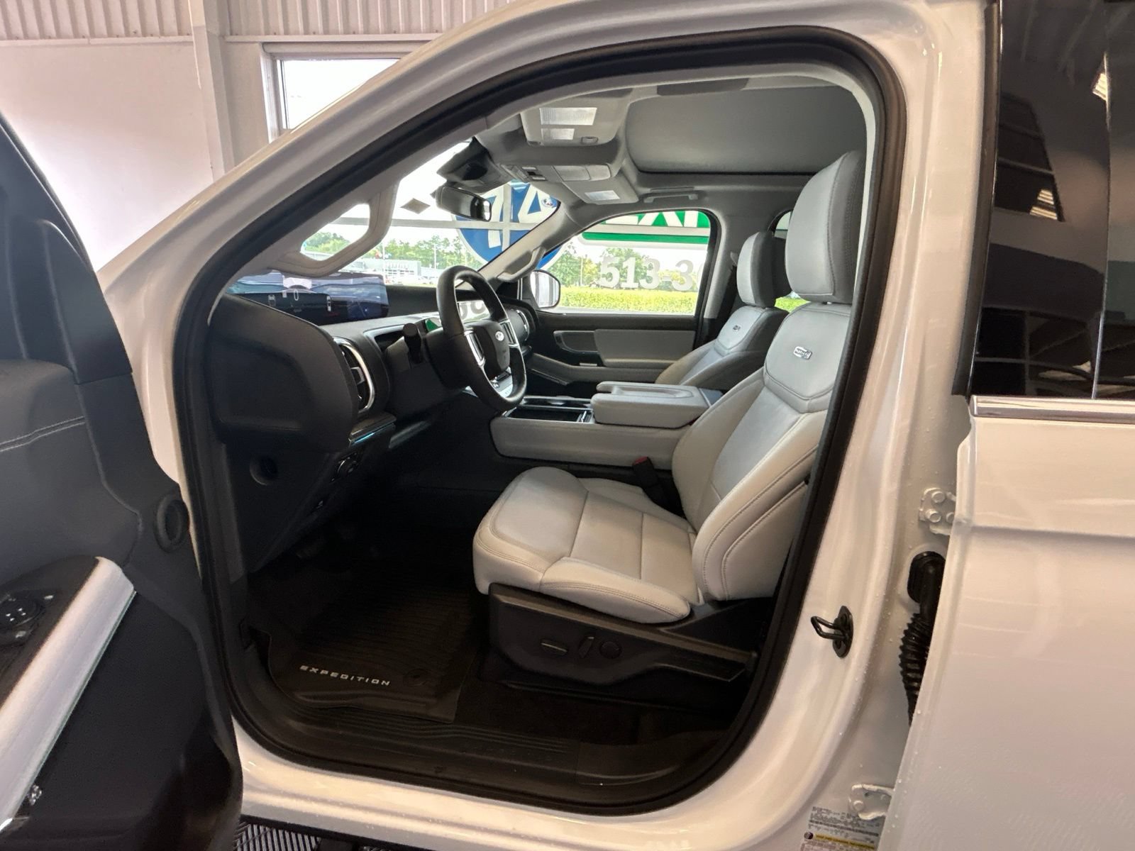 New 2027 Ford Expedition Max Platinum w/ Driver's Package AWD/4WD image 23