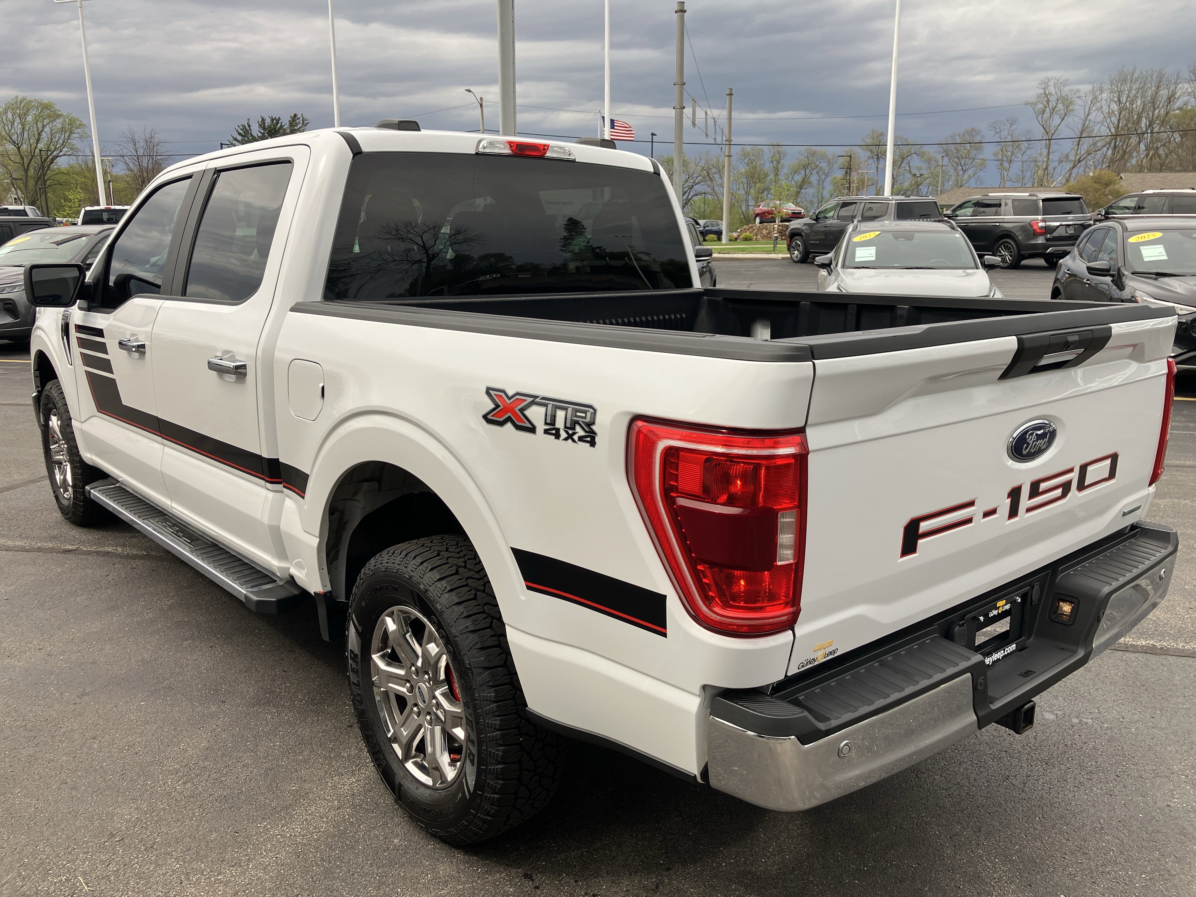 Used 2021 Ford F150 XLT w/ XTR Package image 5