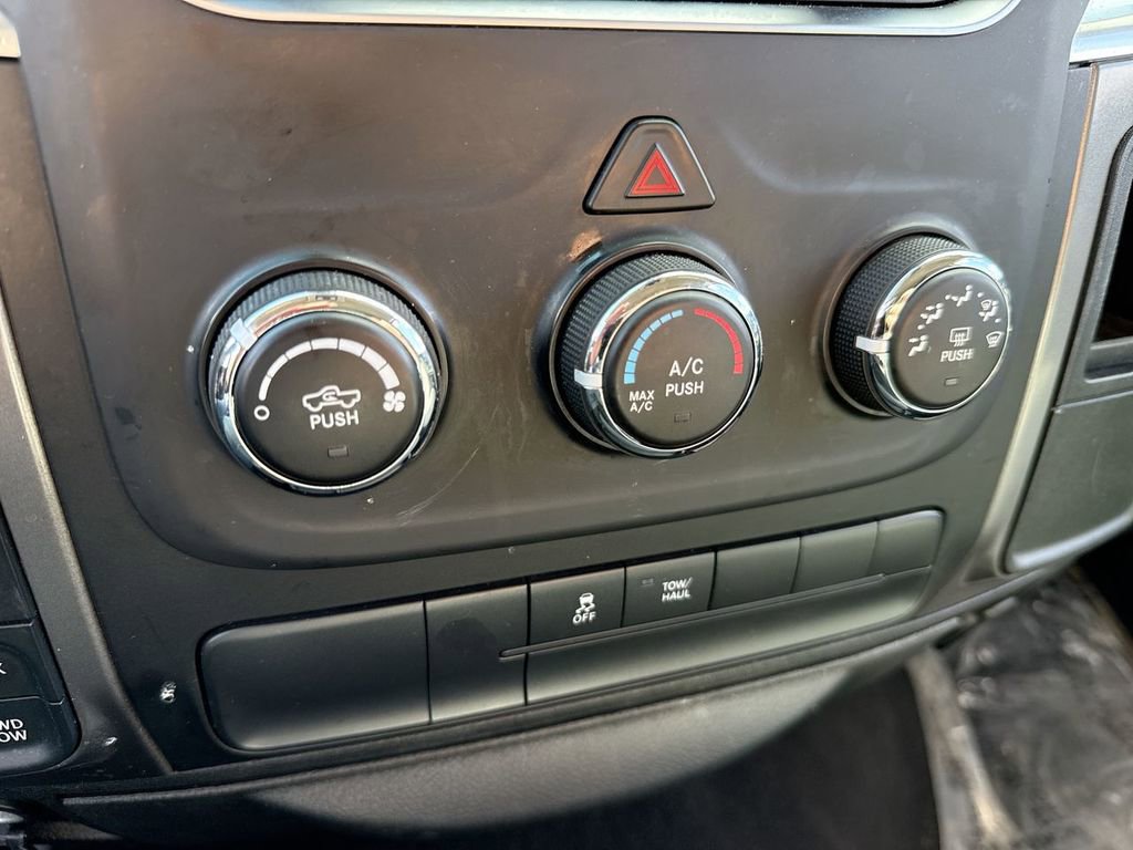 Used 2021 RAM 1500 Classic SLT image 18