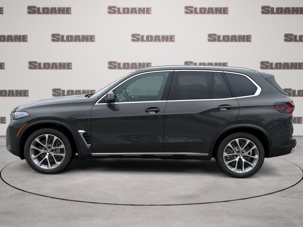 New 2026 BMW X5 xDrive50e AWD/4WD image 2