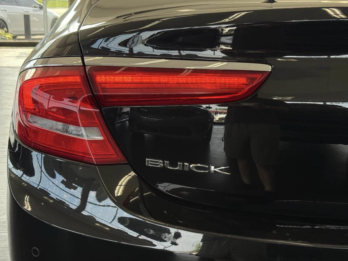 Used 2017 Buick LaCrosse Premium FWD image 10