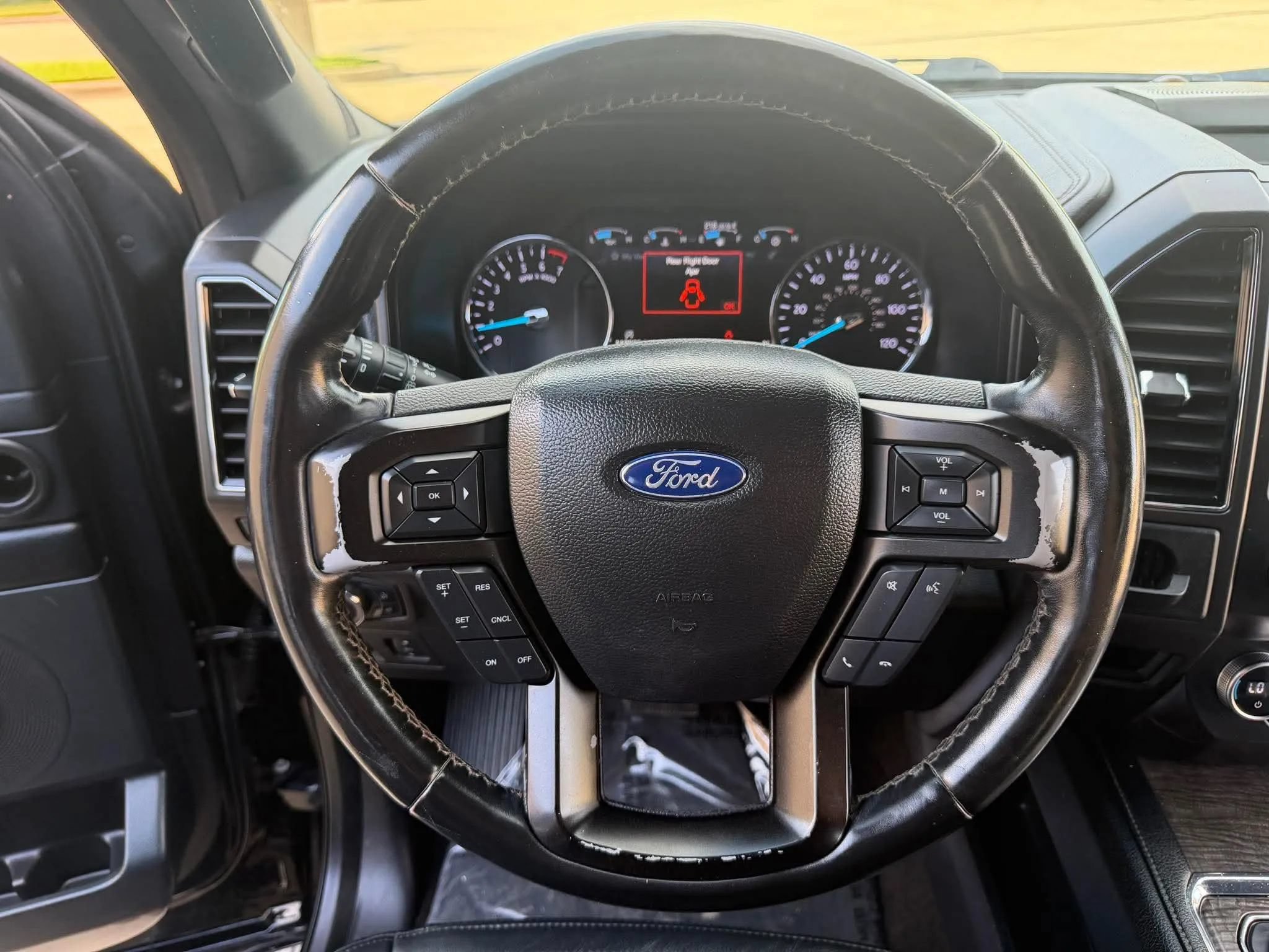 Used 2019 Ford Expedition Max Limited RWD image 24