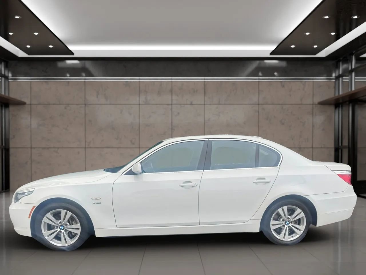 Used 2010 BMW 528i xDrive Sedan AWD/4WD image 4