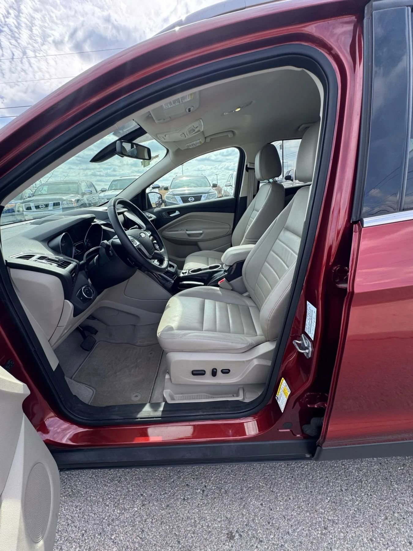 Used 2014 Ford Escape Titanium image 11