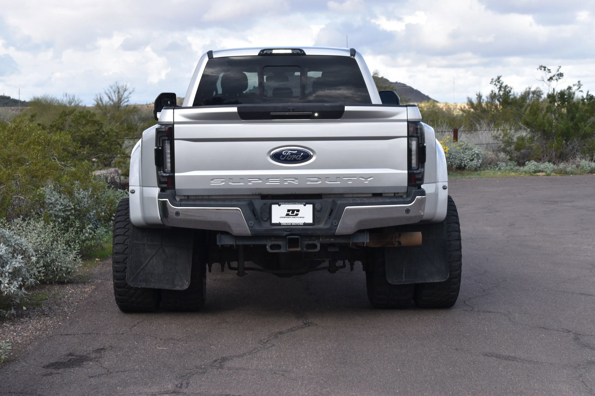 Used 2017 Ford F350 Lariat w/ Lariat Ultimate Package image 4