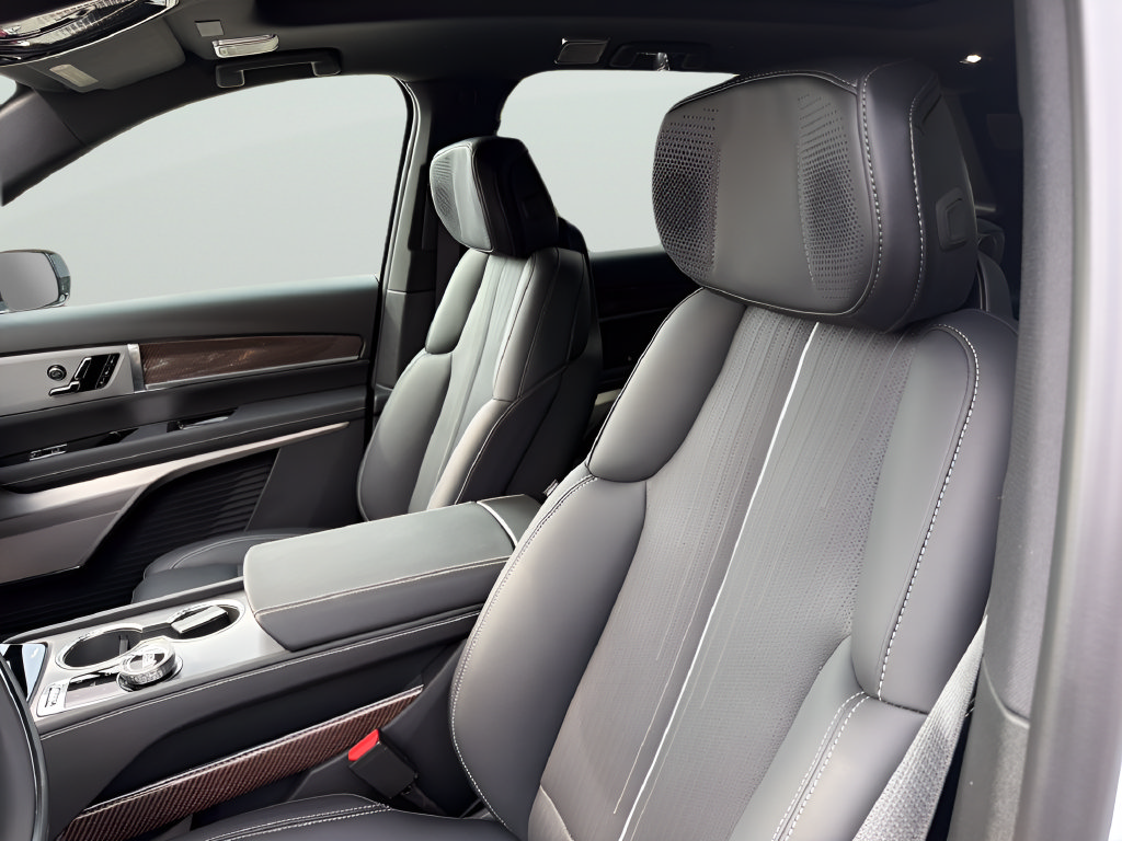 New 2027 Cadillac Vistiq Sport AWD/4WD image 17