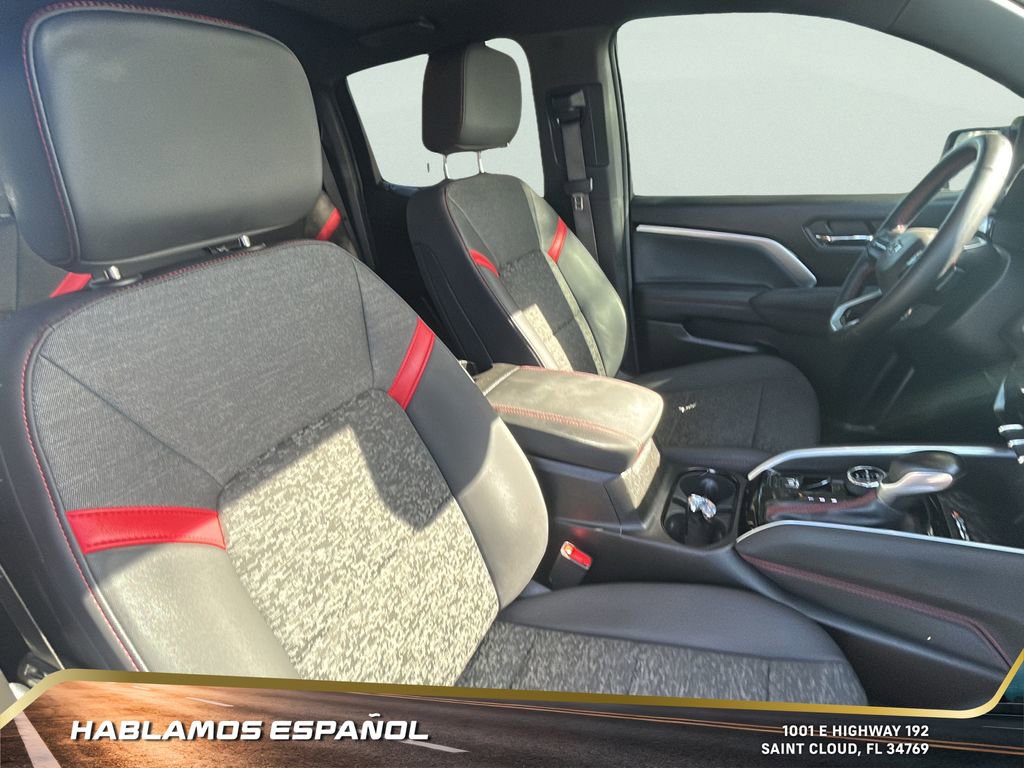 Used 2024 Chevrolet Colorado Z71 w/ Z71 Convenience Package 2 image 28