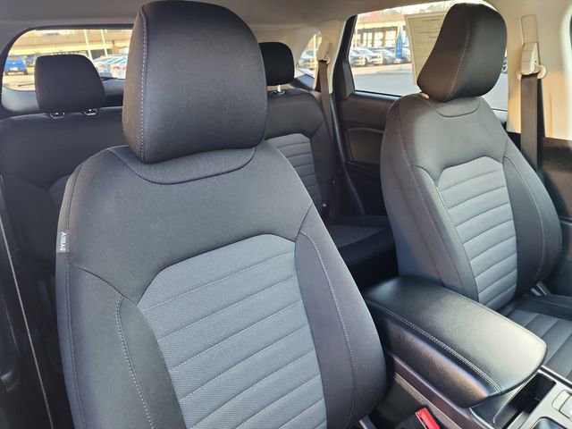 Used 2022 Ford Edge SE w/ Black Appearance Package image 12