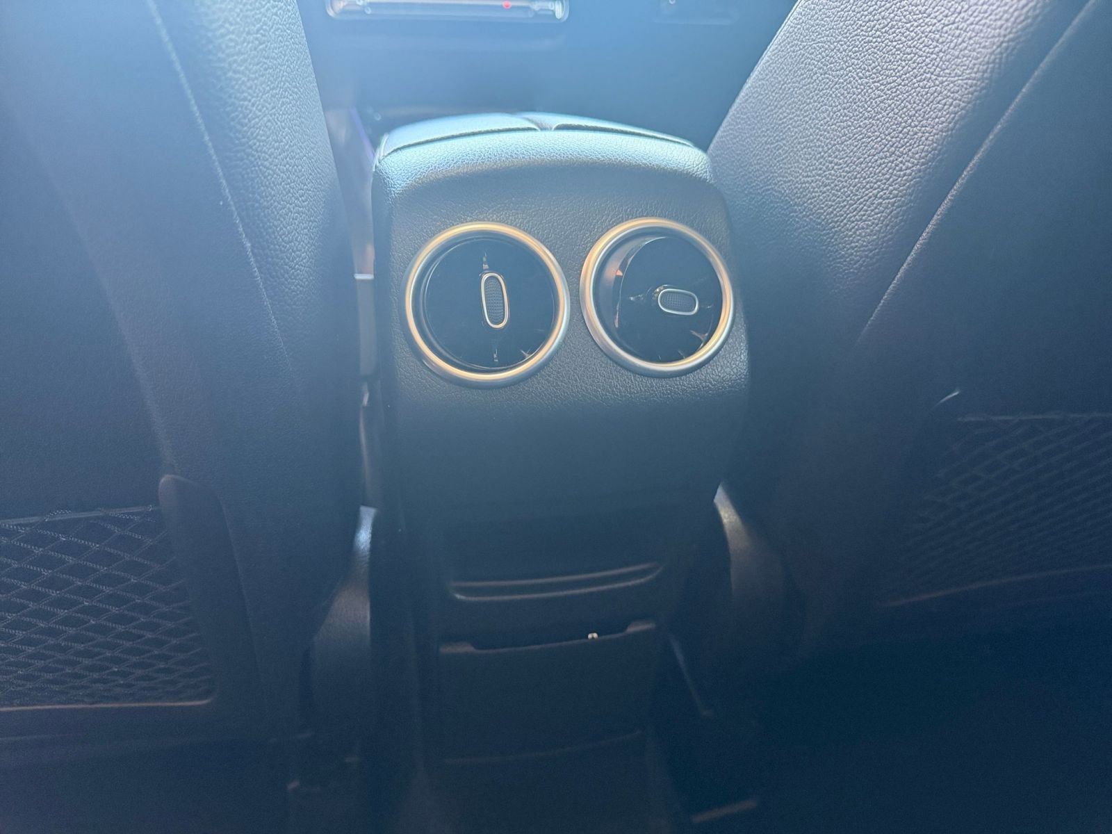 Used 2025 Mercedes-Benz GLB 250 image 25