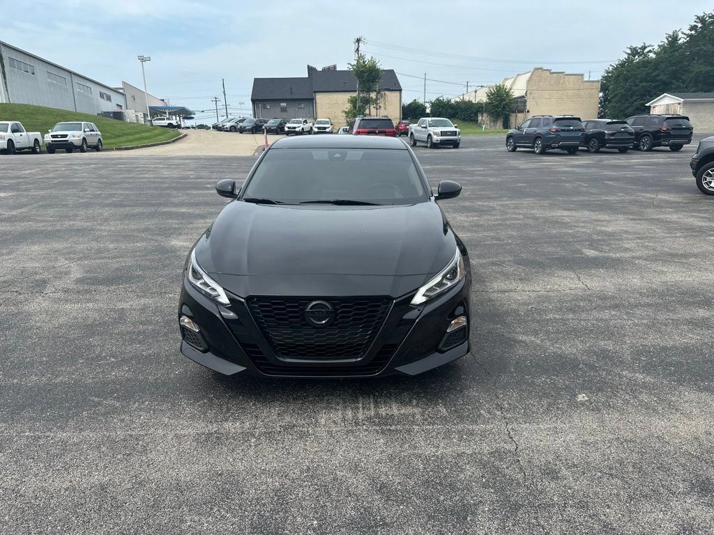Used 2020 Nissan Altima 2.5 SR FWD image 2