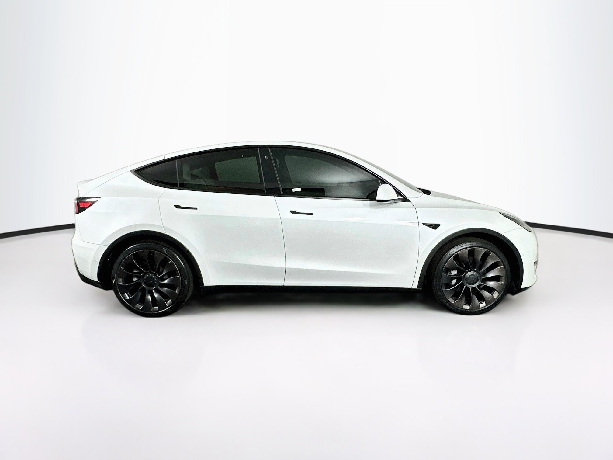Used 2022 Tesla Model Y Long Range AWD/4WD image 10