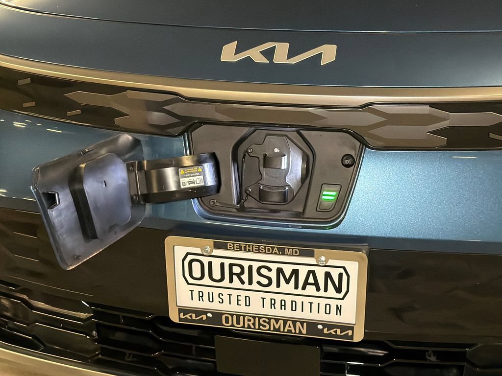 Certified 2024 Kia Niro Wind w/ Wind Preserve Package FWD image 12