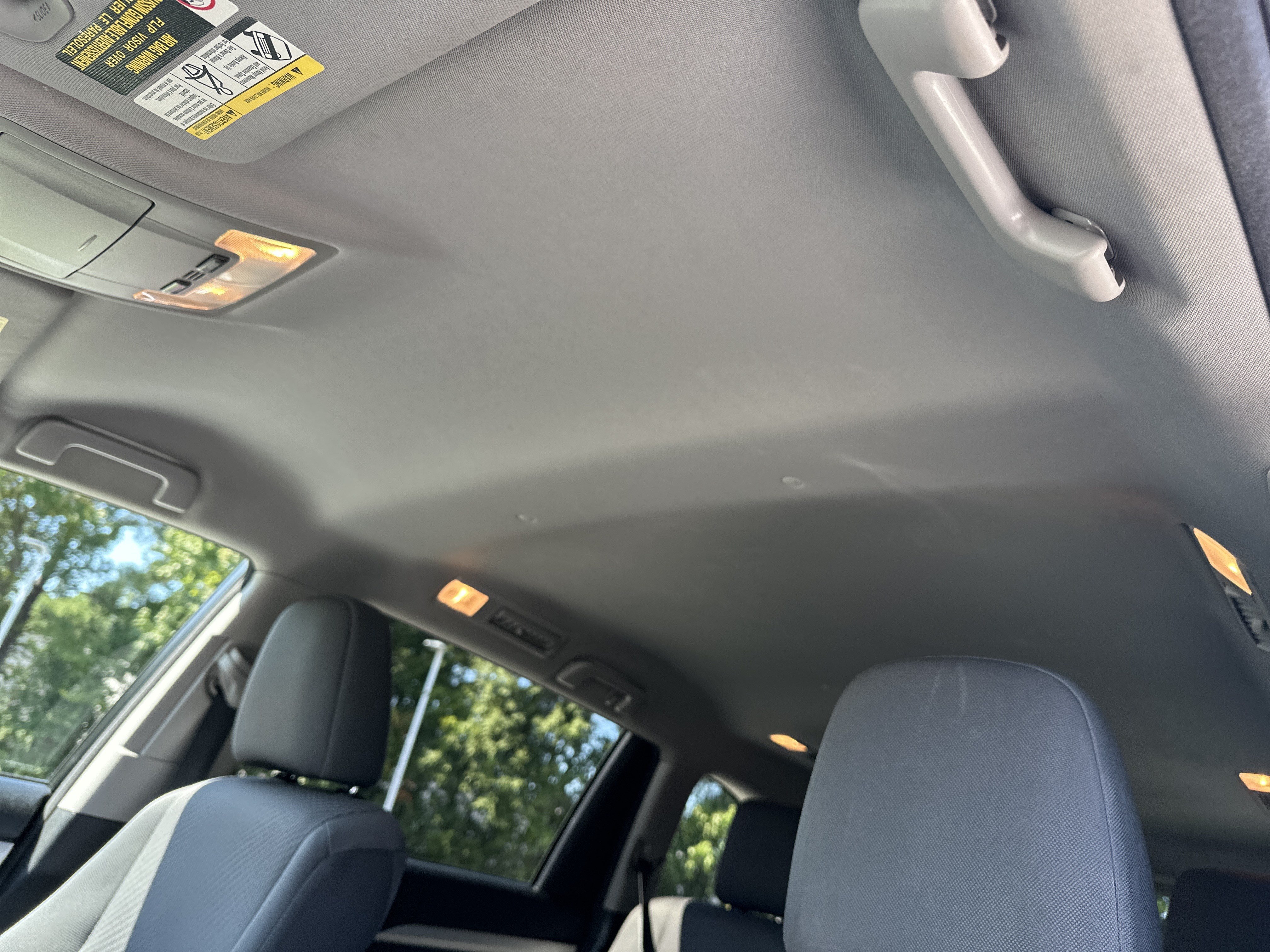 Used 2017 Toyota Highlander LE FWD image 28