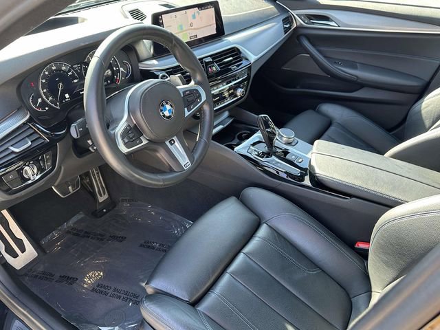 Used 2019 BMW 530i xDrive w/ M Sport Package image 2