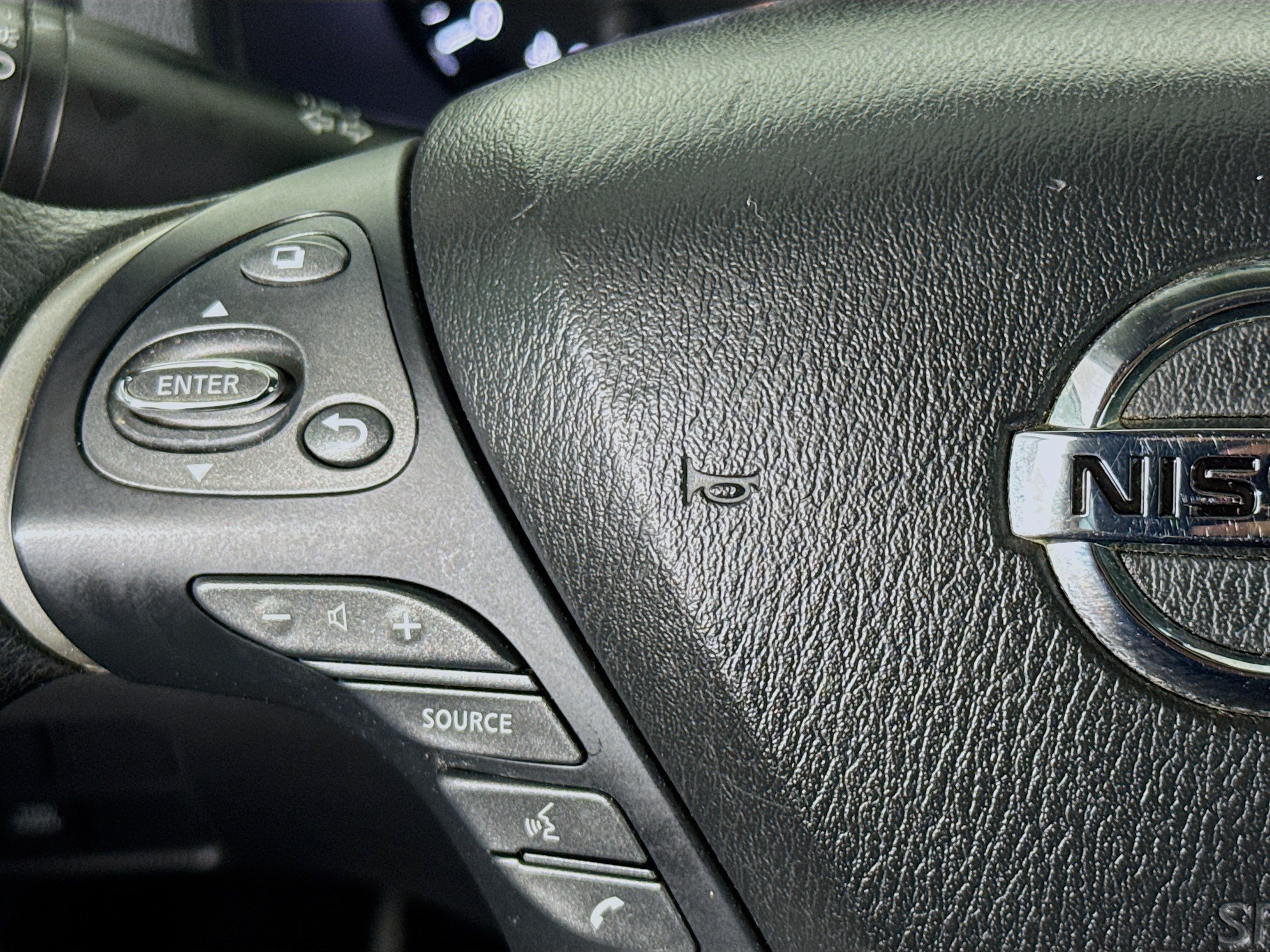Used 2020 Nissan Pathfinder S AWD/4WD image 11