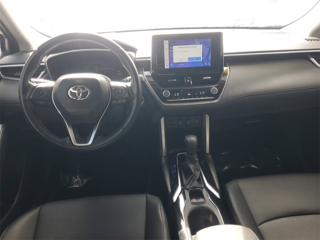 Certified 2023 Toyota Corolla Cross XLE image 9
