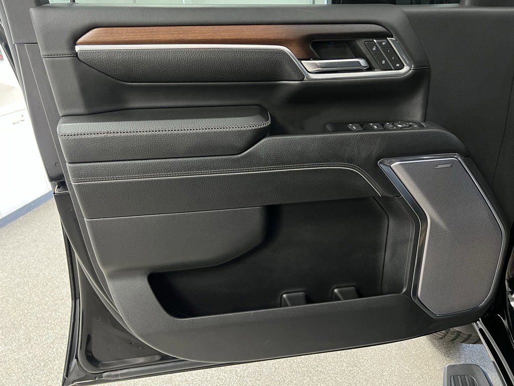 Used 2024 GMC Sierra 3500 Denali w/ Denali Reserve Package image 27