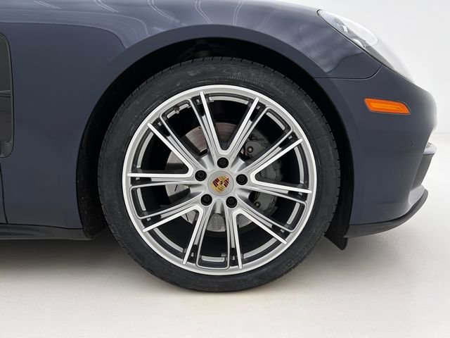 Used 2020 Porsche Panamera 4S image 28