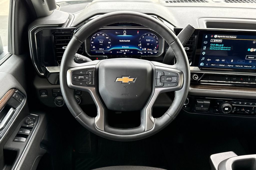 Used 2025 Chevrolet Silverado 2500 LT w/ Convenience Package AWD/4WD image 22