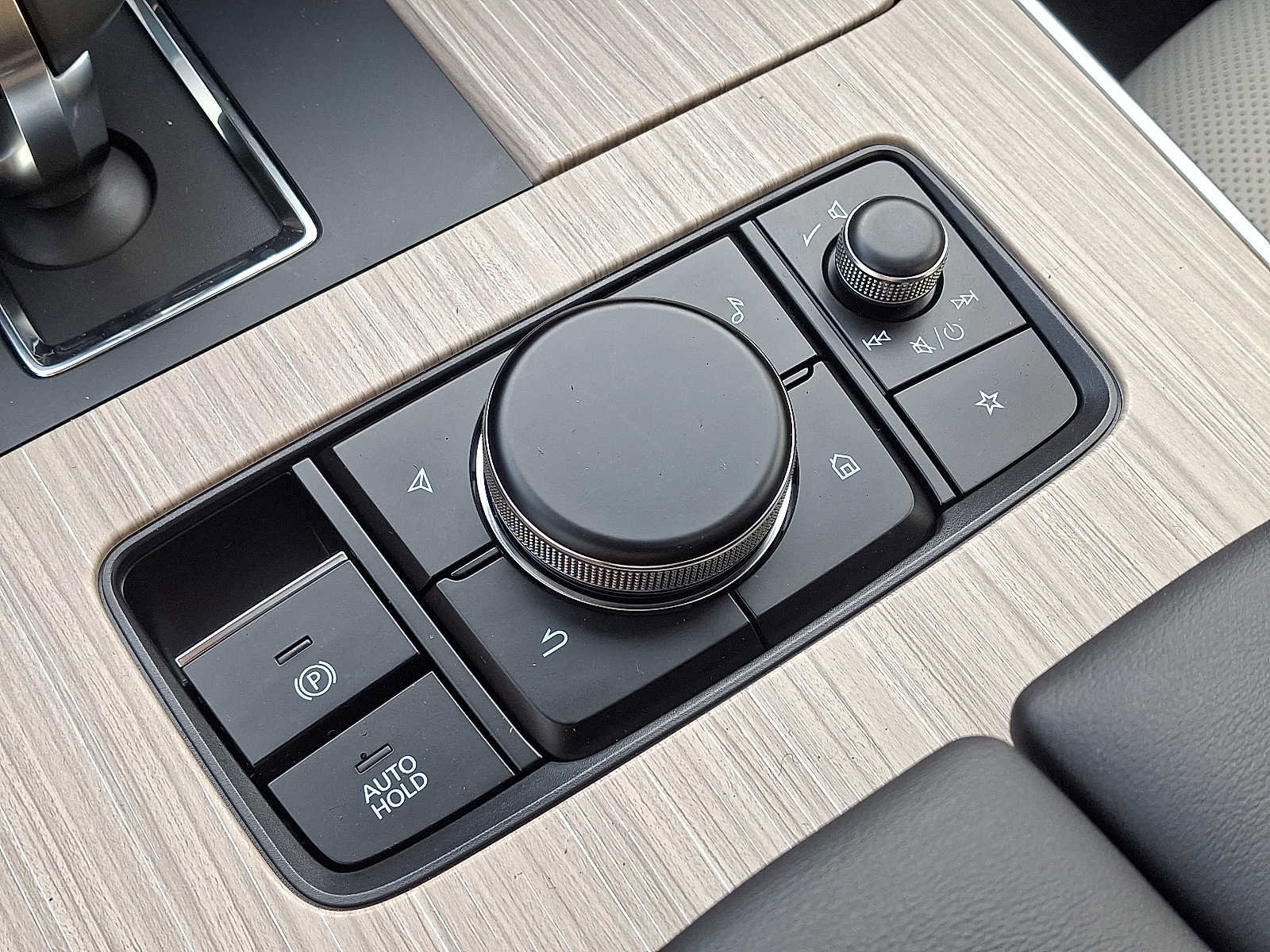 Used 2025 MAZDA CX-90 3.3 Turbo w/ Preferred Package image 25