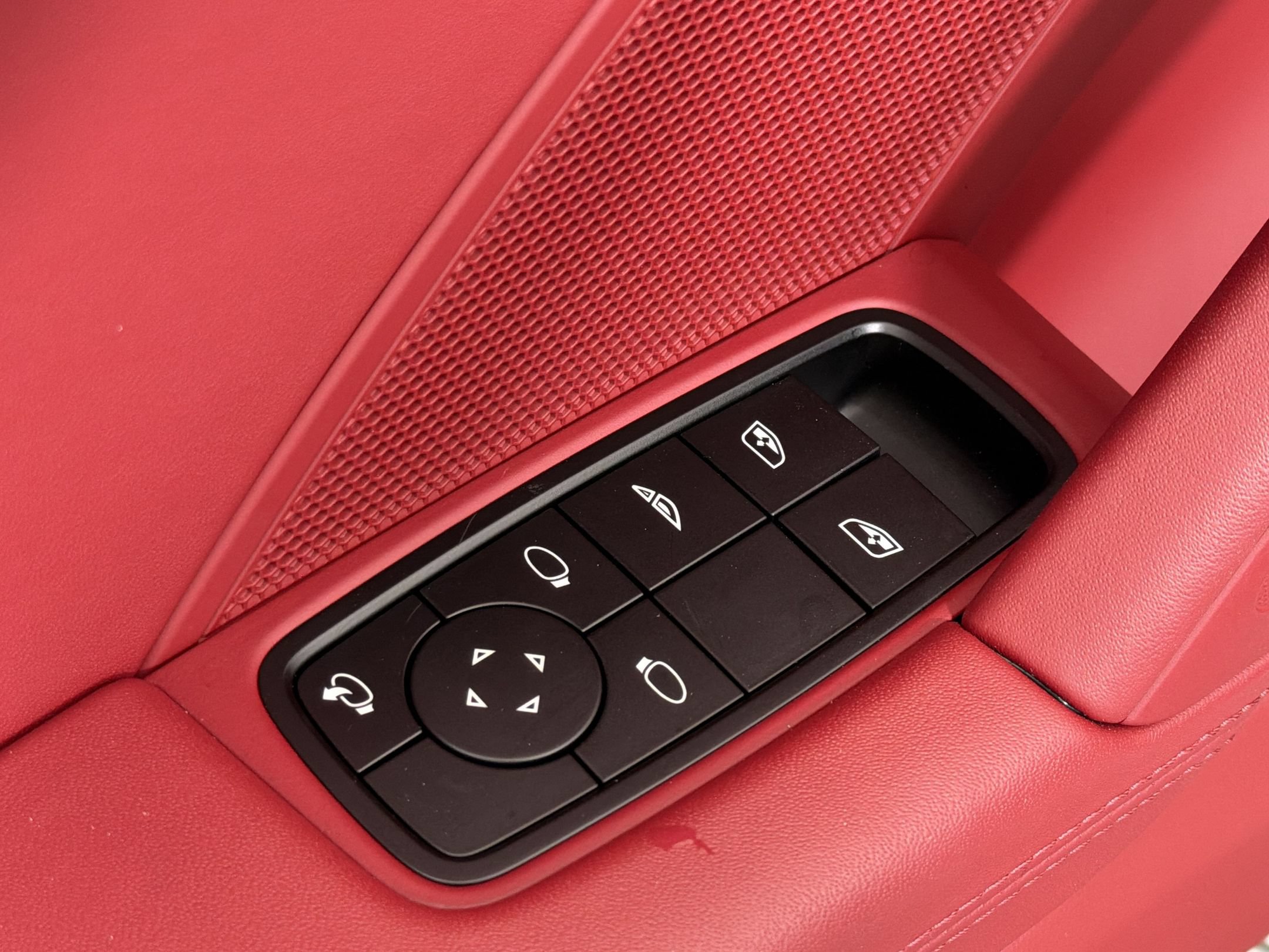 Certified 2024 Porsche 911 Carrera RWD image 29