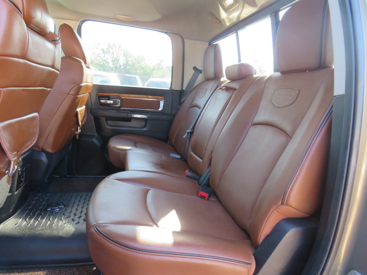Used 2015 RAM 1500 Laramie Longhorn w/ Convenience Group image 29