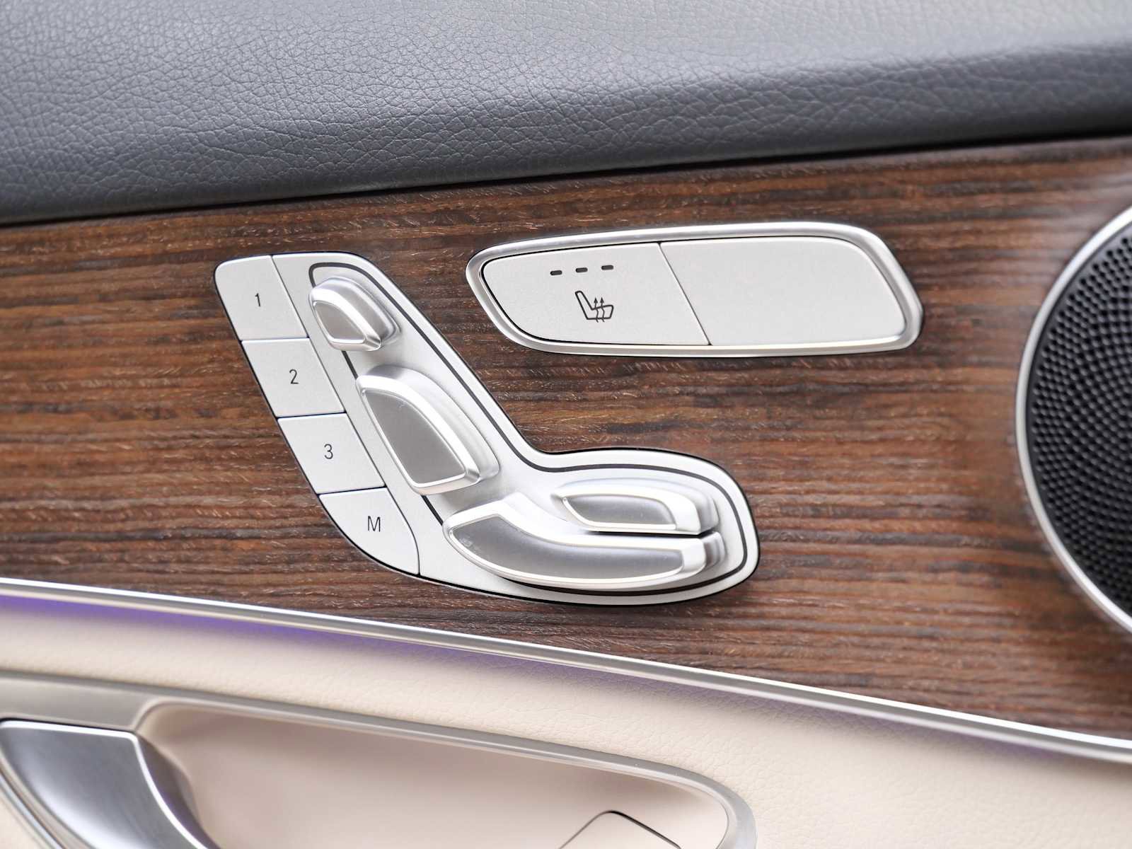 Used 2022 Mercedes-Benz GLC 300 4MATIC image 33