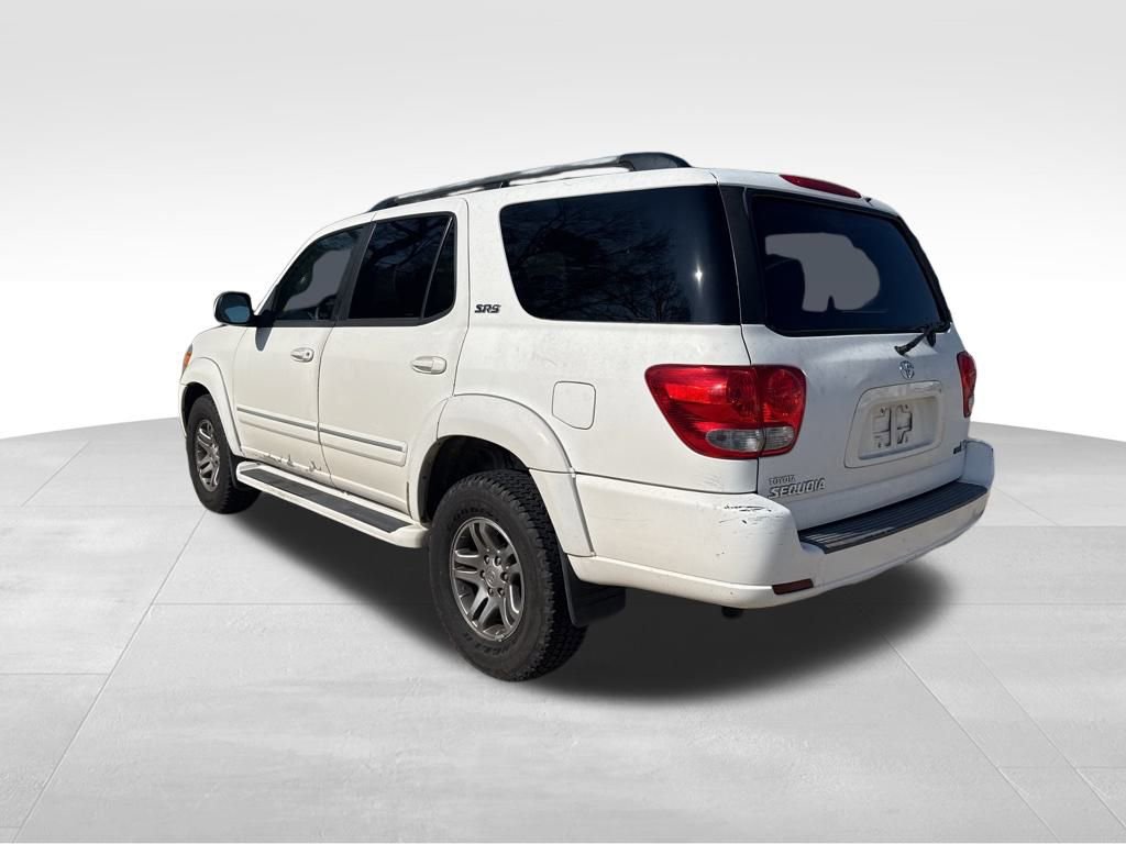 Used 2005 Toyota Sequoia SR5 image 10