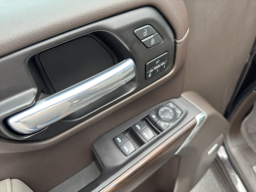 Used 2021 GMC Sierra 1500 SLT w/ Technology Package image 11
