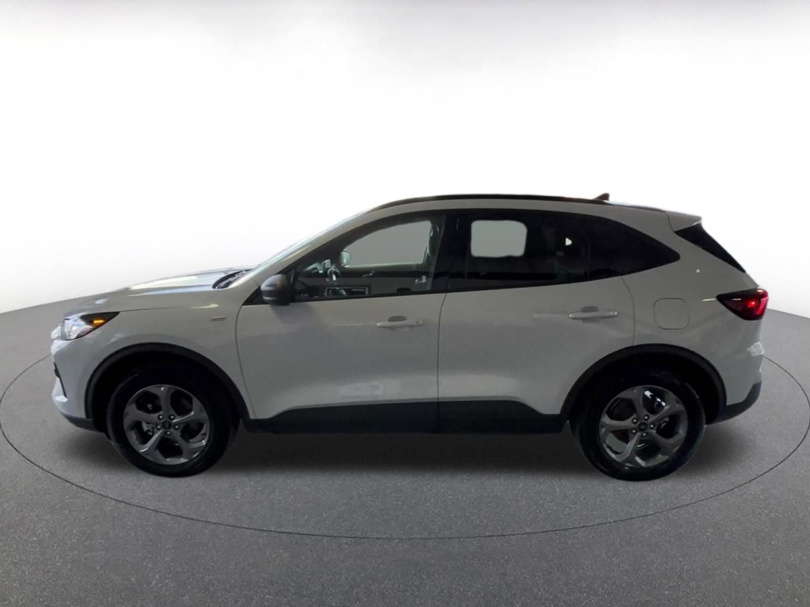 Used 2025 Ford Escape ST-Line AWD/4WD image 10