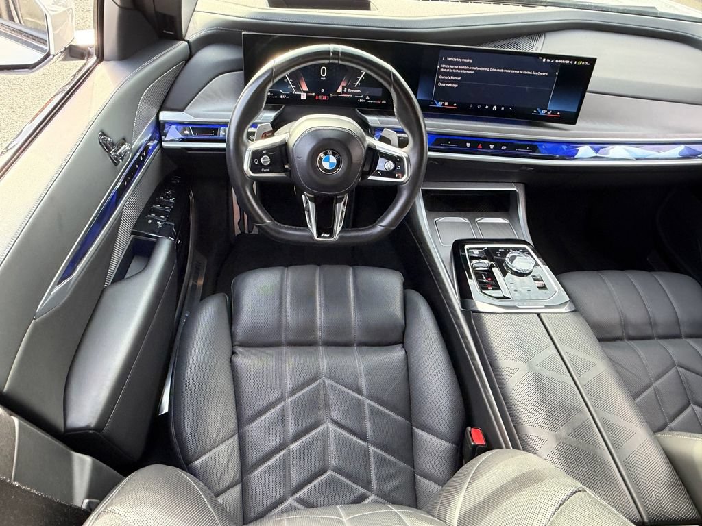 Used 2023 BMW 760i xDrive AWD/4WD image 13