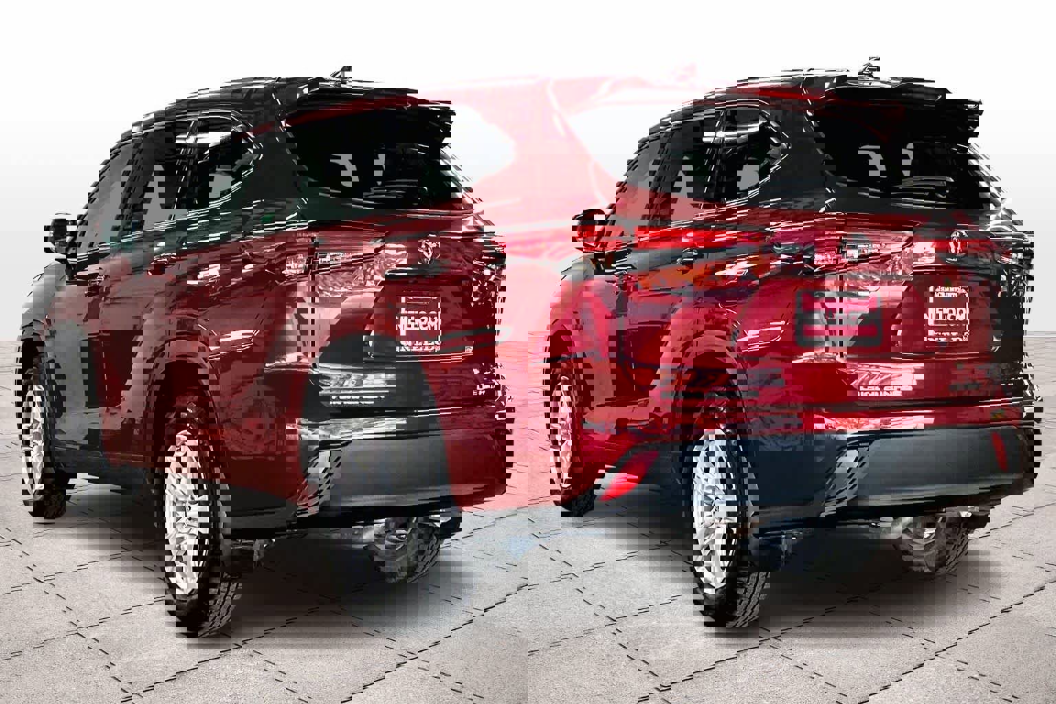 Used 2021 Toyota Highlander LE image 15