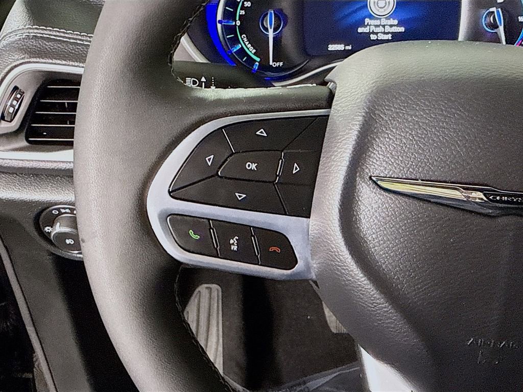 Used 2025 Chrysler Pacifica Select FWD image 20