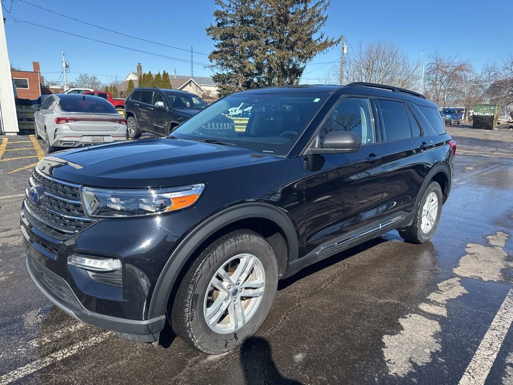 Certified 2022 Ford Explorer XLT w/ Equipment Group 202A image 14