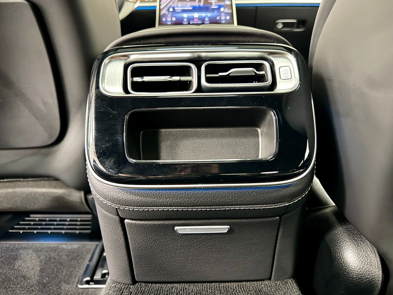 Used 2025 Mercedes-Benz S 580 4MATIC Sedan image 35