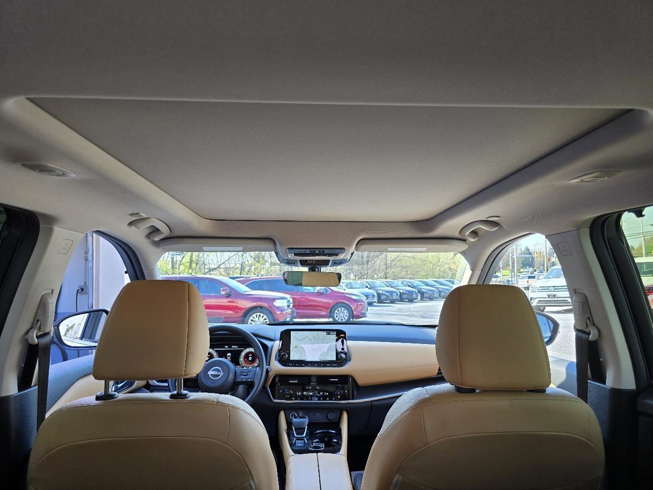 Used 2023 Nissan Rogue Platinum w/ Platinum Premium Package AWD/4WD image 2