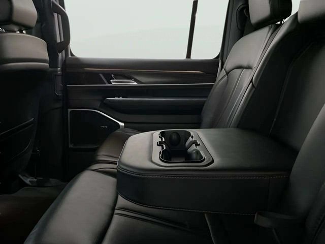 Used 2024 Jeep Wagoneer Series II w/ Flexible Seating Group RWD image 71