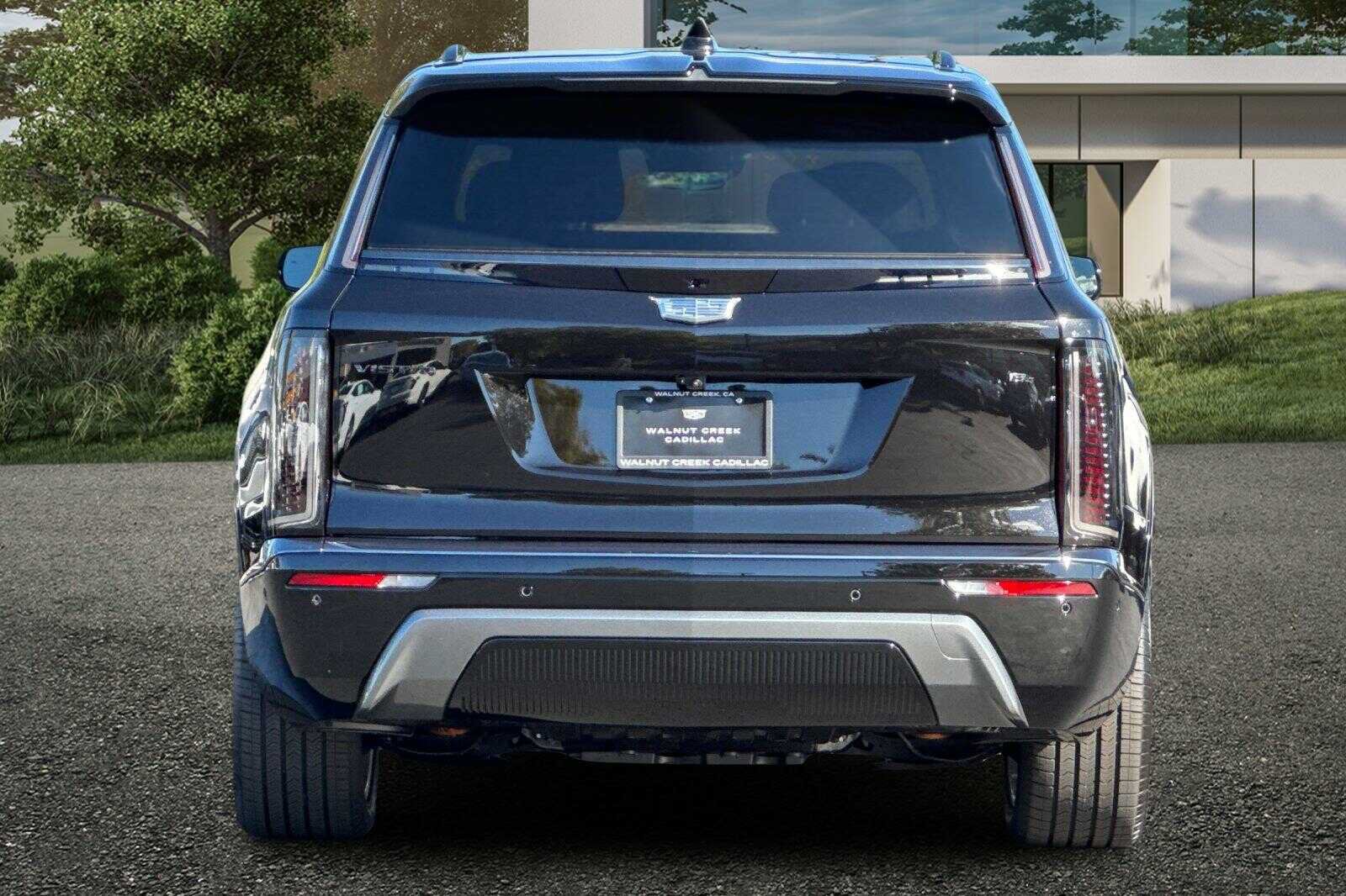 New 2027 Cadillac Vistiq Luxury w/ LPO, Floor Liner Package AWD/4WD image 5