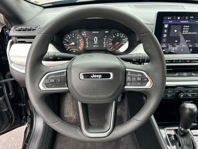 Used 2023 Jeep Compass Limited w/ Elite Group AWD/4WD image 15