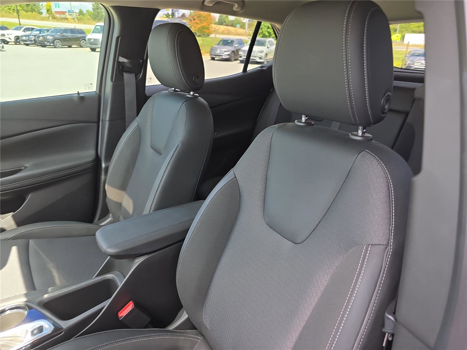 Used 2023 Buick Encore GX Select w/ Sport Touring Package image 13