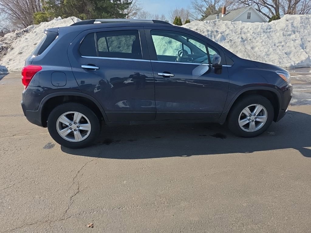 Used 2019 Chevrolet Trax LT w/ LT Convenience Package image 5