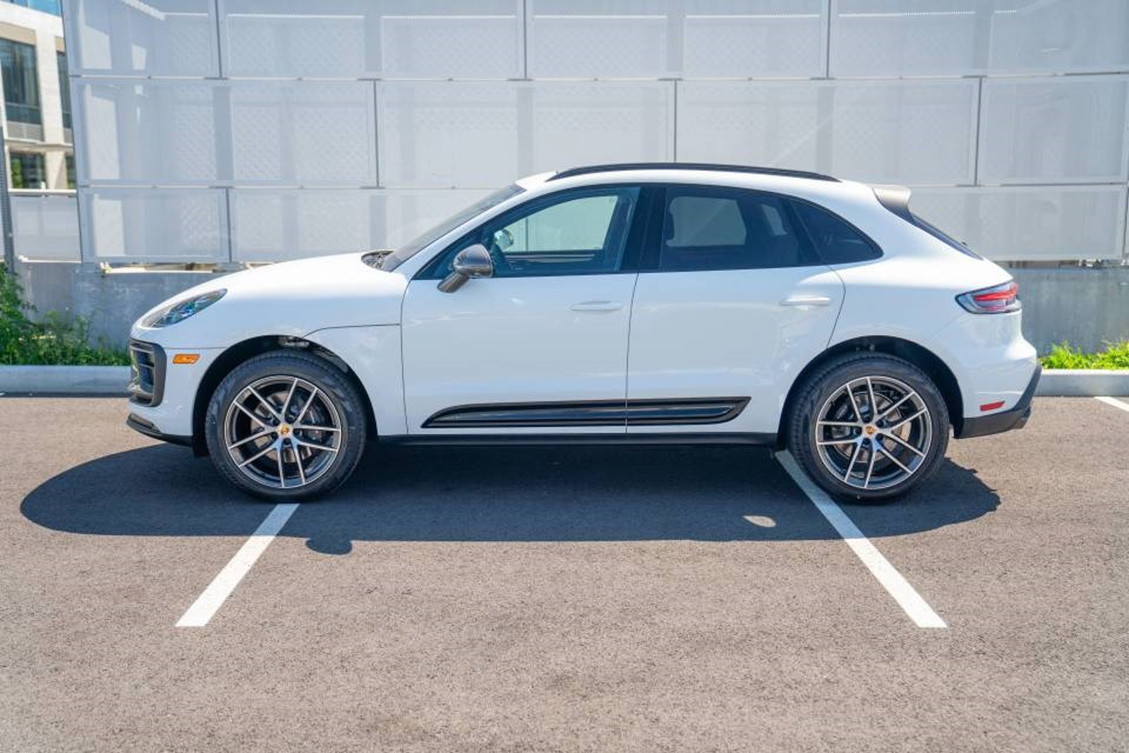 New 2026 Porsche Macan Turbo AWD/4WD image 2