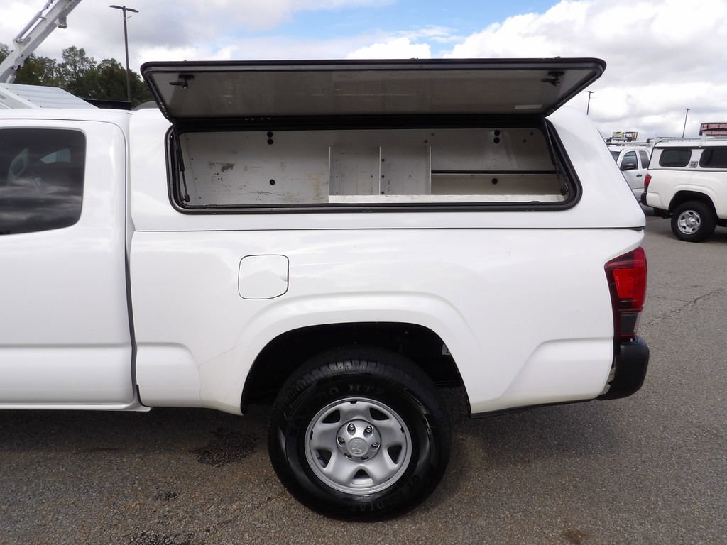 Used 2022 Toyota Tacoma SR image 43