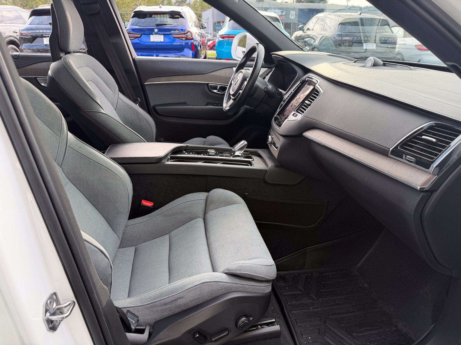 Used 2020 Volvo XC90 T8 Inscription AWD/4WD image 25