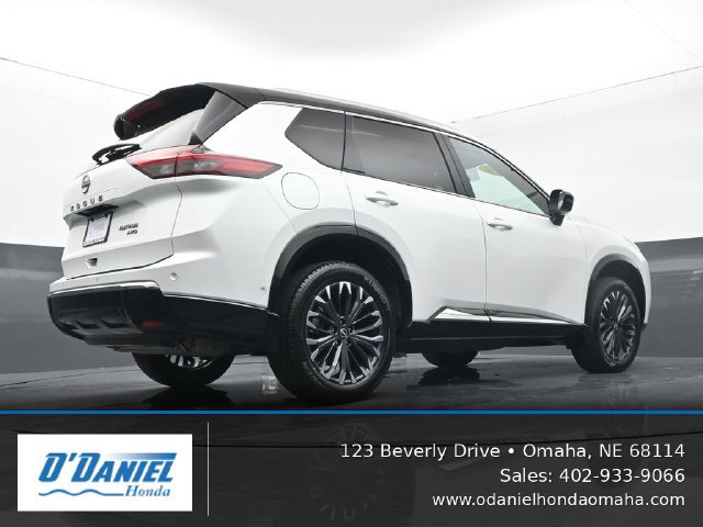 Used 2024 Nissan Rogue Platinum w/ Platinum Premium Package AWD/4WD image 12