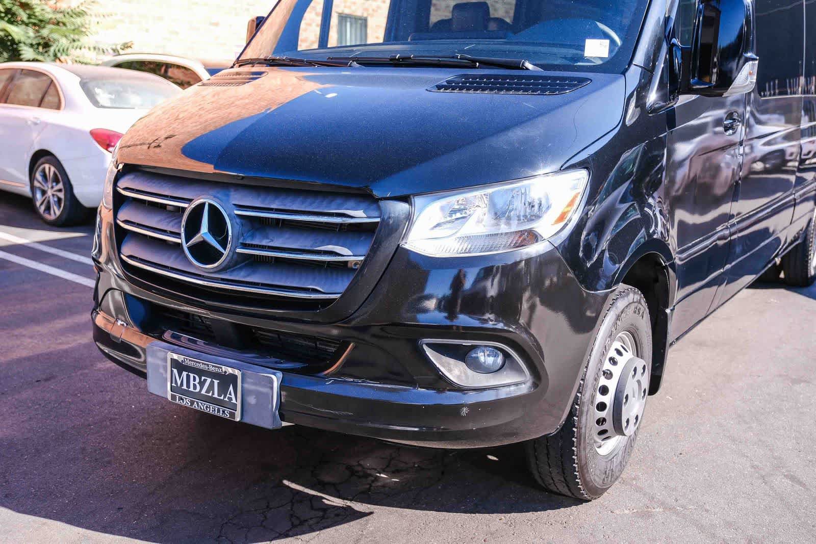 Used 2020 Mercedes-Benz Sprinter 3500 w/ Windows All Around Package image 14