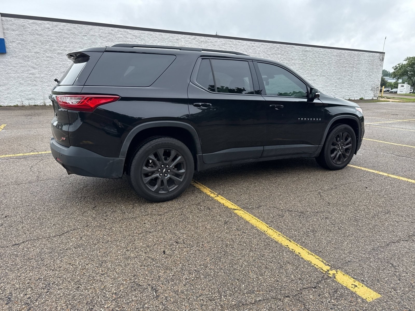 Used 2020 Chevrolet Traverse RS FWD image 24
